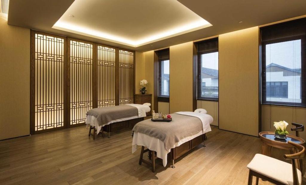 Ahn Luh Zhu Jia Jiao Hotel Shanghai Buitenkant foto
