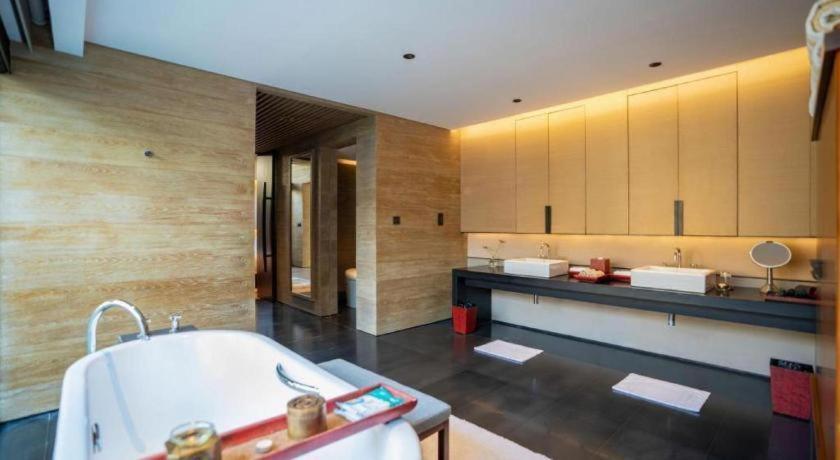 Ahn Luh Zhu Jia Jiao Hotel Shanghai Buitenkant foto