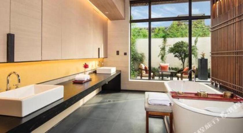 Ahn Luh Zhu Jia Jiao Hotel Shanghai Buitenkant foto